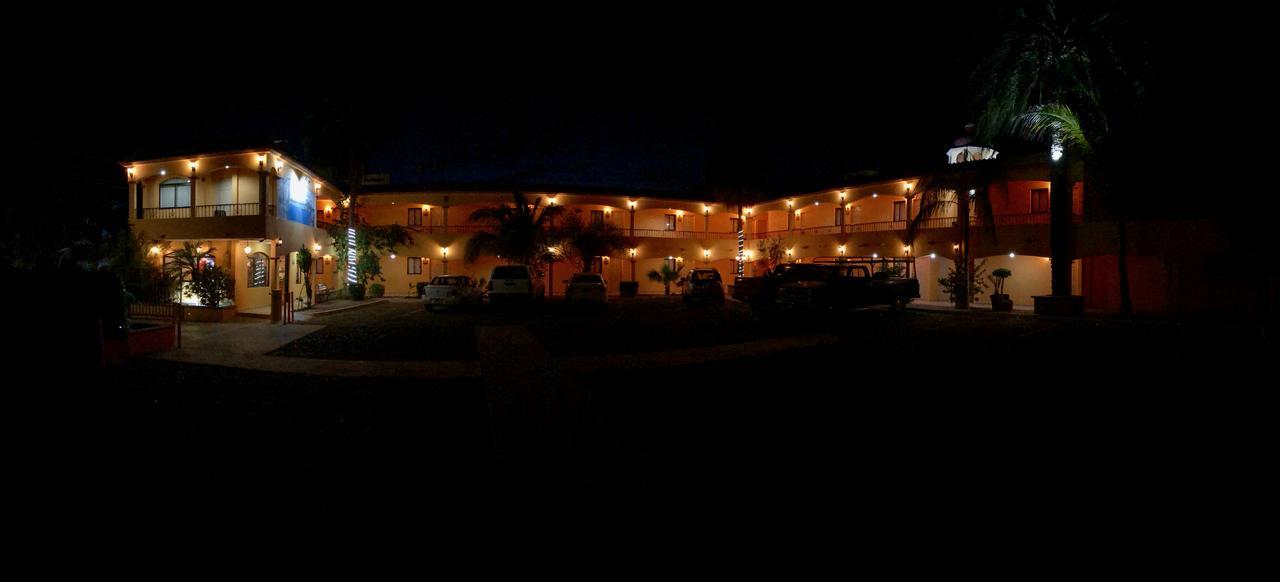 Hotel Posadas Del Ryal Ciudad Constitución エクステリア 写真